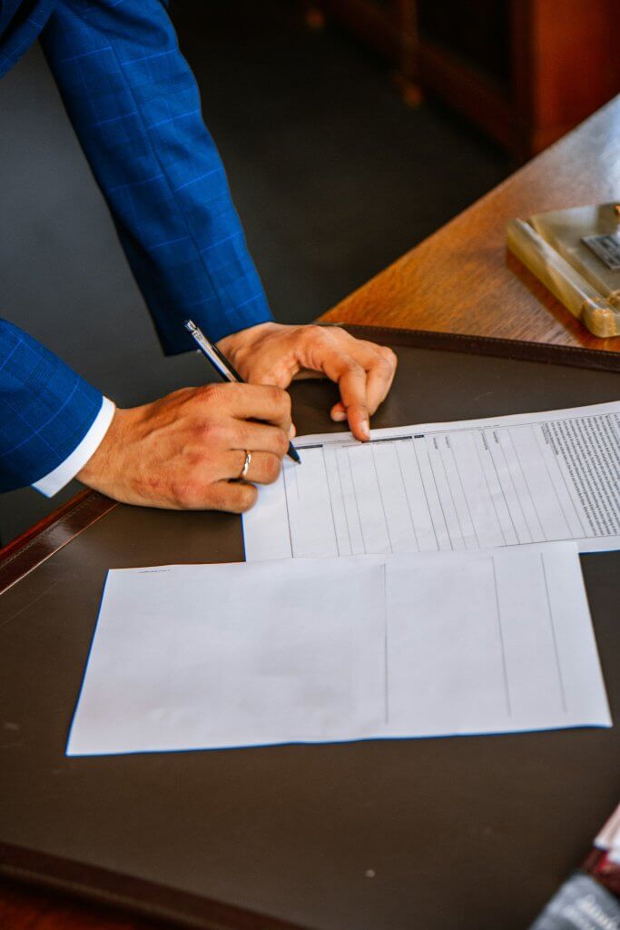 Hand signing a trade mark application form